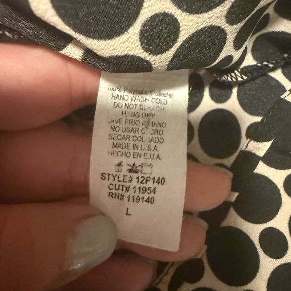 Double Zero Black and Cream Geometric Camisole - Picture 8 of 10